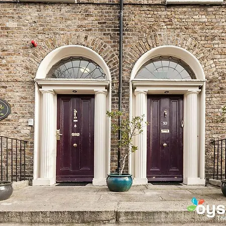 Waterloo Town House &