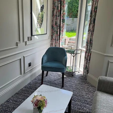 Waterloo Town House & 4* Dublin
