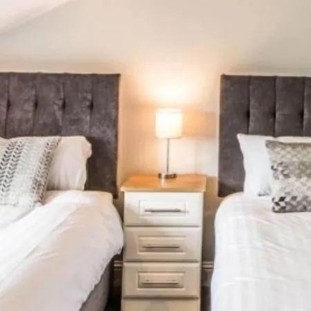 호텔 Waterloo Town House & 4*