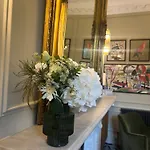 Hotel Waterloo Town House & 4*