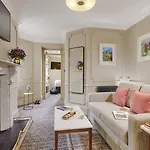 Waterloo Town House &