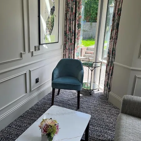 Ξενοδοχείο Waterloo Town House &