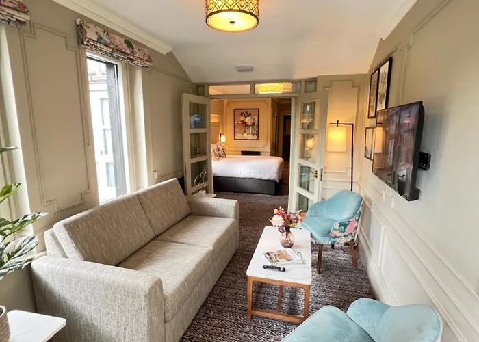 Ξενοδοχείο Waterloo Town House &